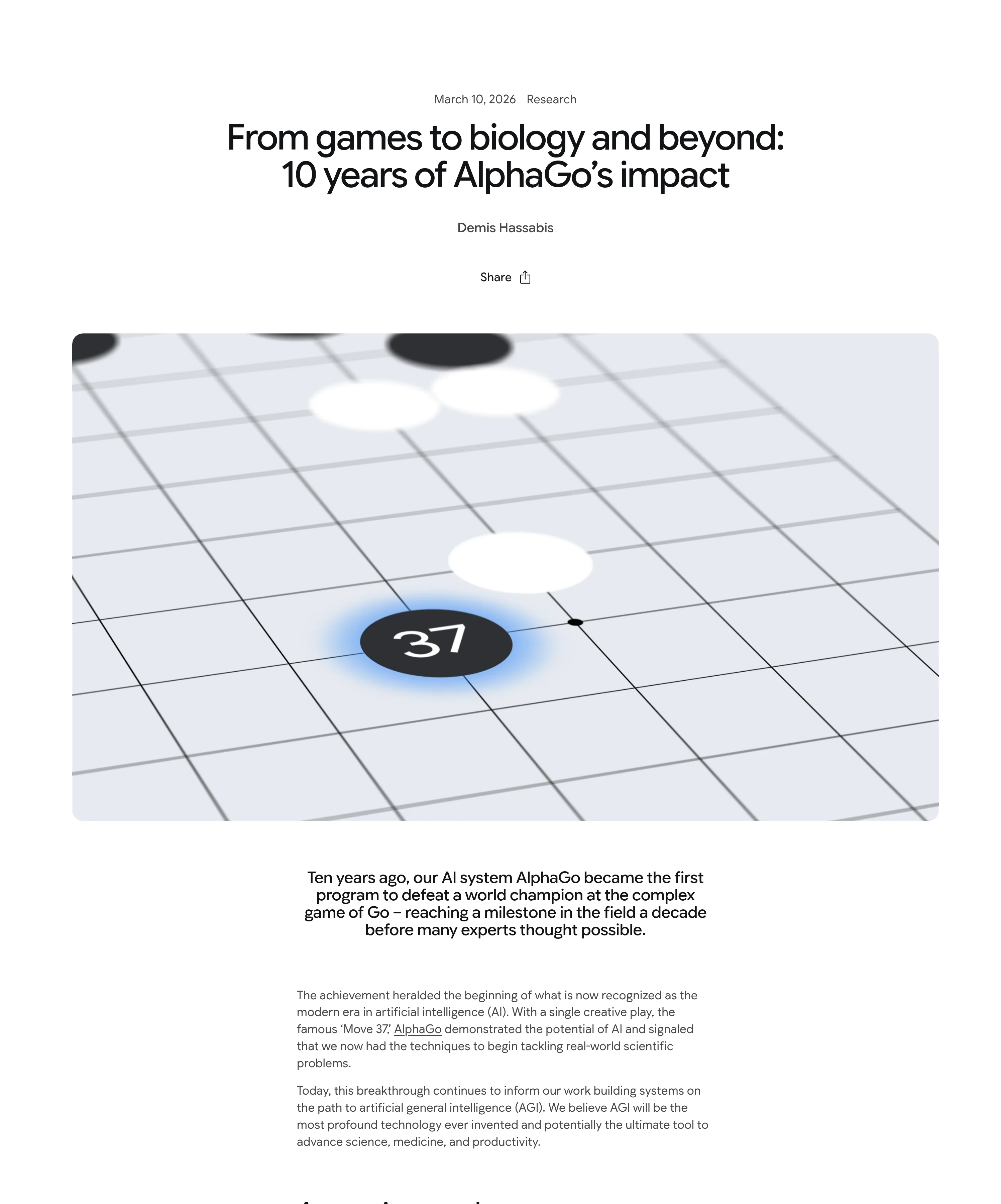 Google DeepMind公式ブログ「From games to biology and beyond: 10 years of AlphaGo's impact」のMove 37の図解（2026年10月・deepmind.google）